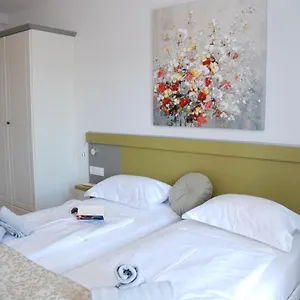https://bb-sea-joy-rovinj-1.in-istria.net